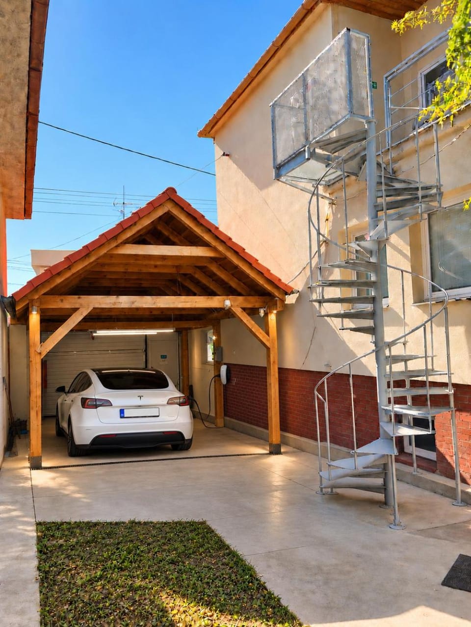 Property building, Facade/entrance, Day, Parking