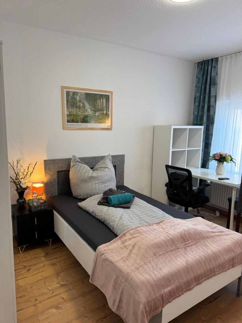 Photo of the whole room