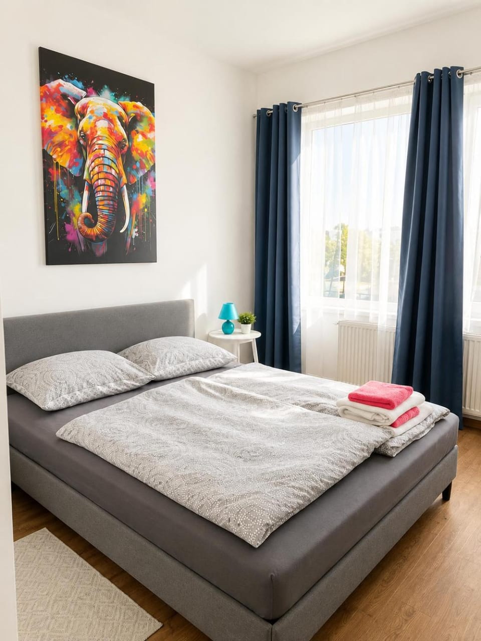 Bed, Photo of the whole room, Bedroom