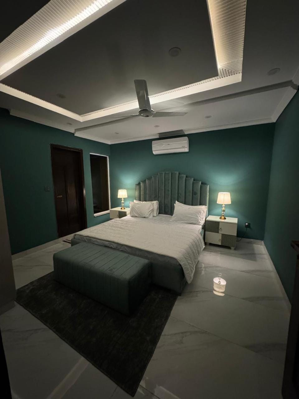 Bed, Photo of the whole room, Bedroom, air conditioner
