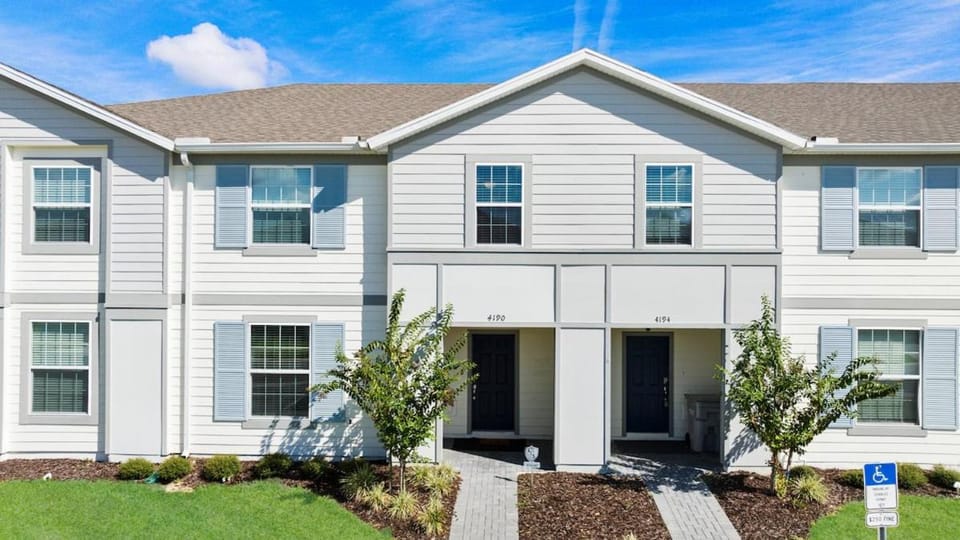 Spacious 5 Bed Villa with Pool Parkside Retreat House in Polk County