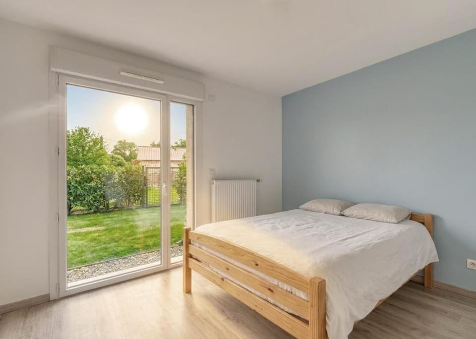 2 bedroom apartment - Garden - Private Parking - Close to old town Apartment in Annecy