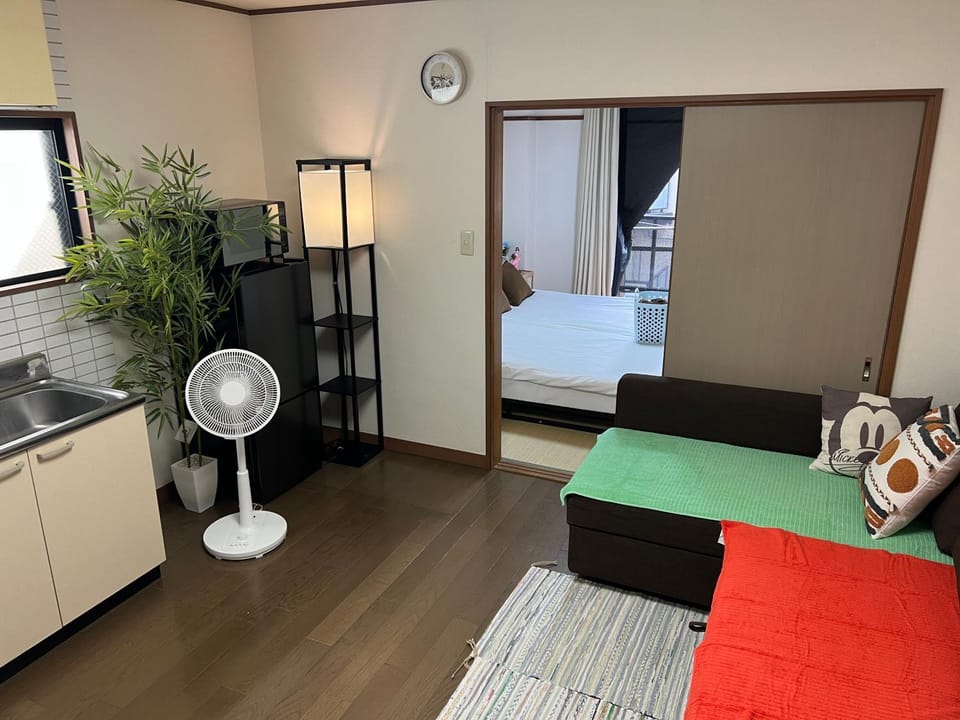 Skyhotel 晴空塔商圈观景阳台房 车站3分钟 直达机场 涉谷 迪士尼 上野 浅草202 Apartment in Japan