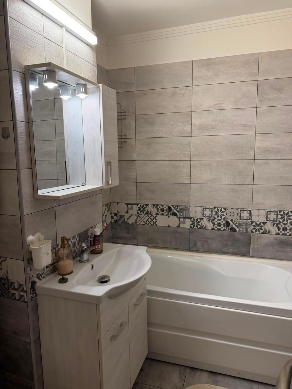 Apartament Elegant & Premium Apartment in Romania