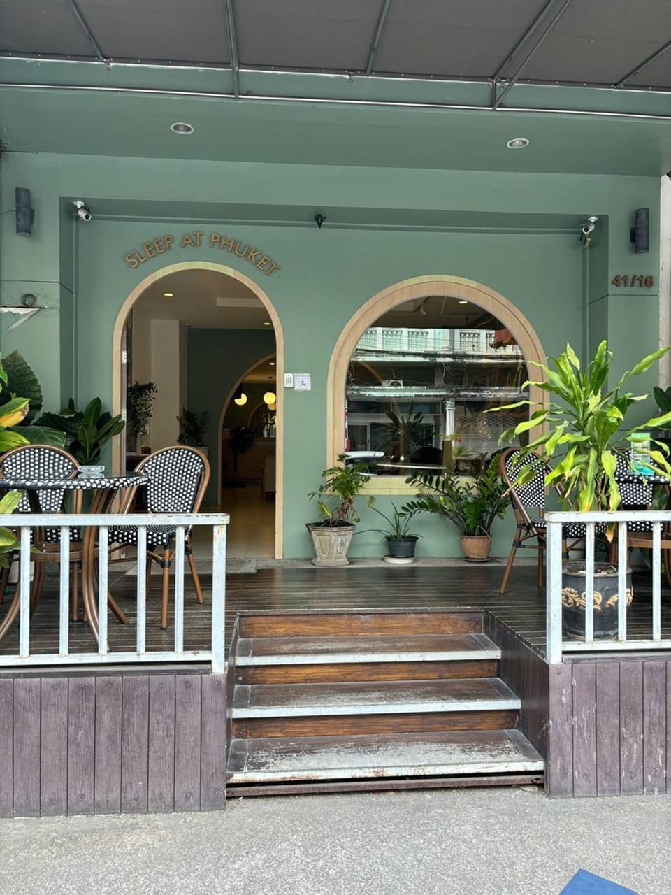 Facade/entrance