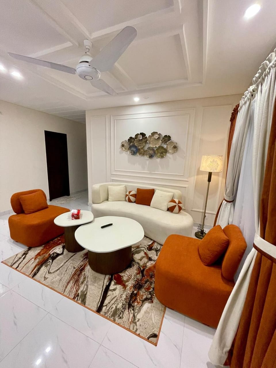 Luxury 2 BHK Apartment Near Lyallpur Galleria Apartment in Punjab