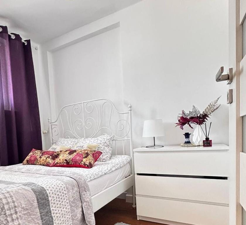 2 Bedrooms Balcony Amazing View City Center Apartment in Warsaw