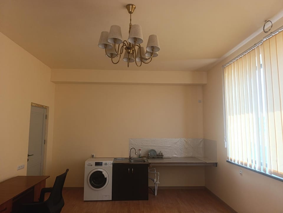 Cozy Studio with Beautiful Mountain Views Bed and Breakfast in Yerevan