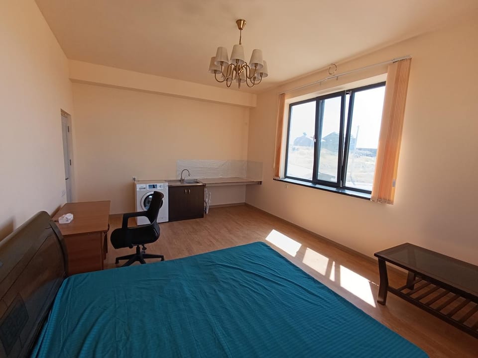 Cozy Studio with Beautiful Mountain Views Bed and Breakfast in Yerevan