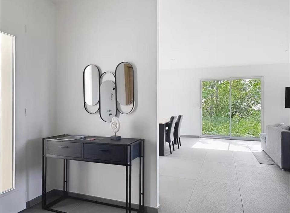 GRAND VILLA en AUVERGNE Villa in Auvergne-Rhône-Alpes