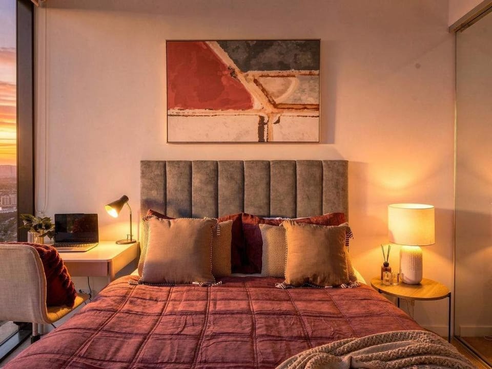 Bed, Photo of the whole room, Bedroom