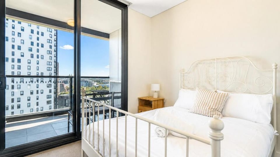 Olympic Park 1BR with Views & Parking Apartment in Sydney