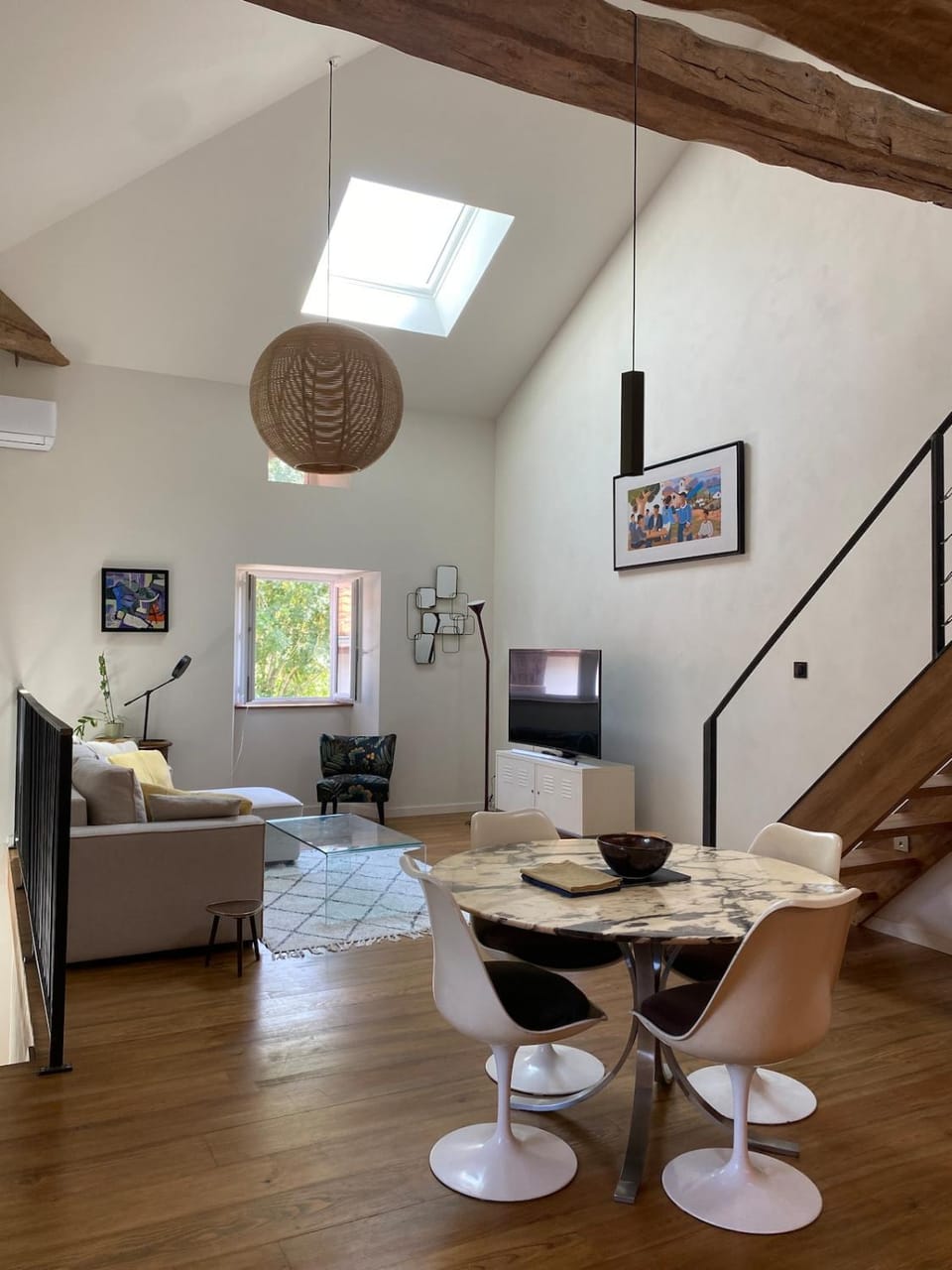 Communal lounge/ TV room, Natural landscape, TV and multimedia, Living room