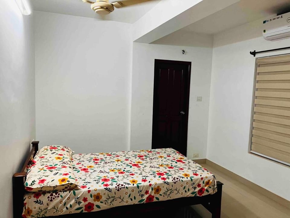 2 Bhk apartment near kowdiyar Apartment in Thiruvananthapuram