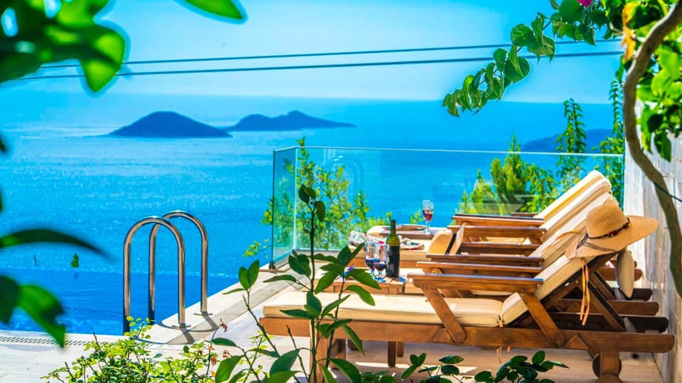 Patio, Day, Sea view, sunbed