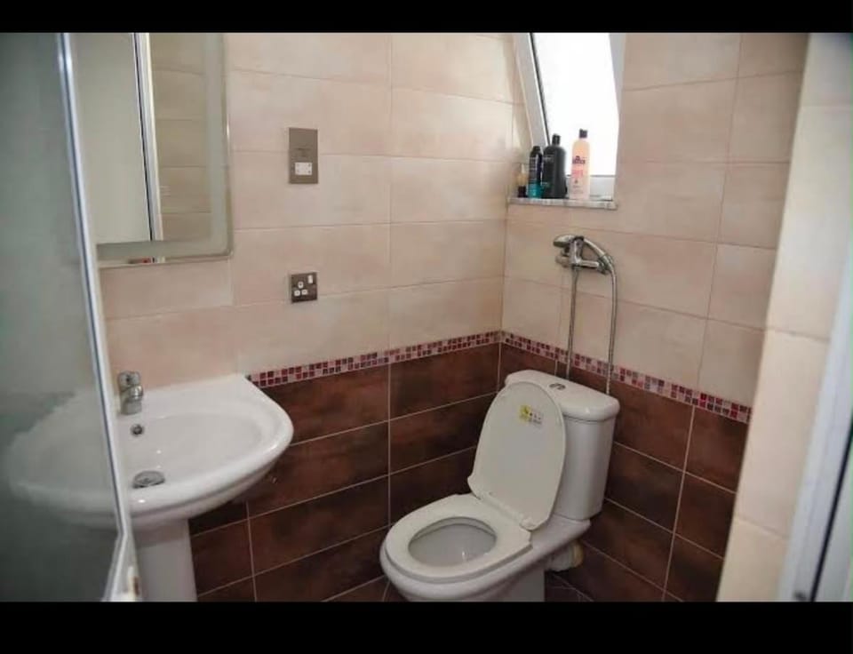Mamanka hotel and African restaurant Hotel in Tirana County, Albania