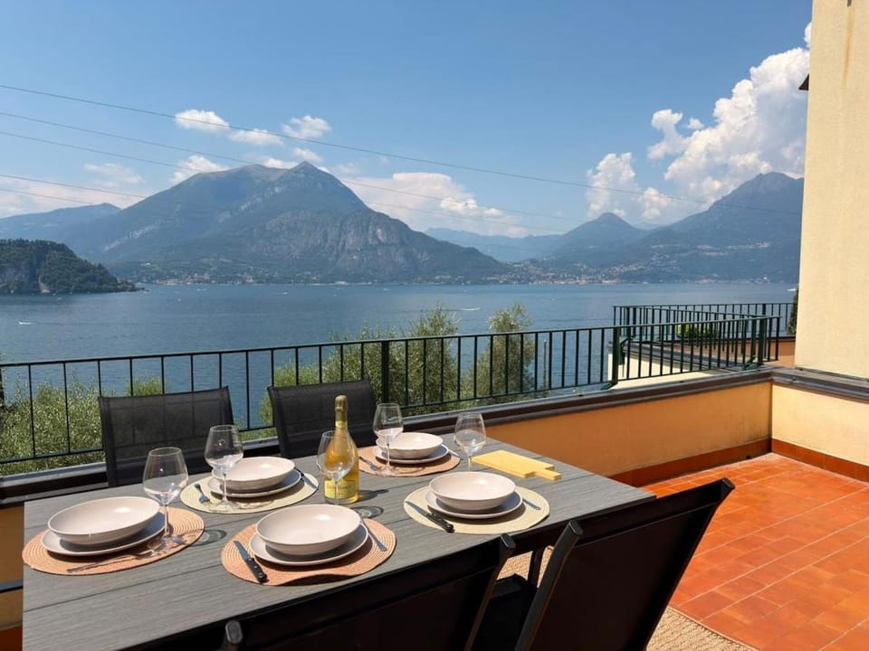 Panoramic terrace on the Lake Como - Free Park Apartment in Province of Lecco