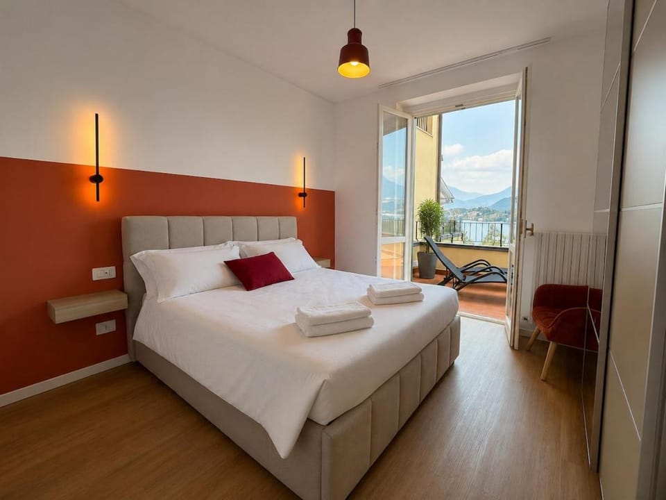 Panoramic terrace on the Lake Como - Free Park Apartment in Province of Lecco