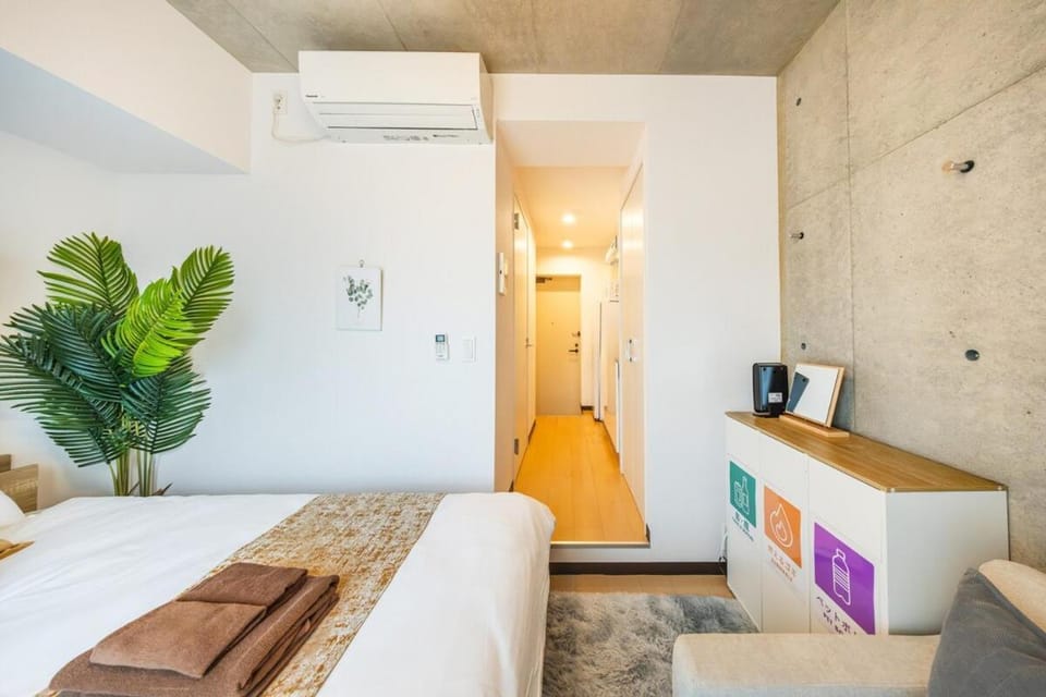 New Open, 4 minutes on foot from Komagome Station on the JR Yamanote Line , 5 minutes to Ikebukuro ,10 minutes to Ueno ,15 minutes to Akihabara , 2 people ,20 sqm Apartment in Japan