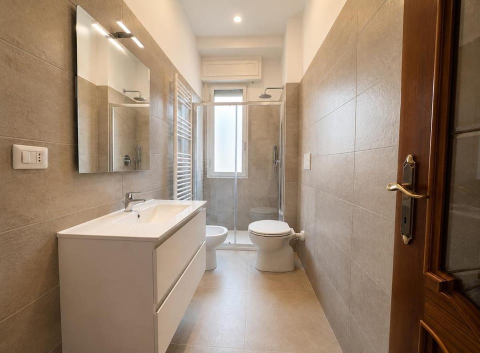 Elegante Appartamento Stazione Centrale, Lima Apartment in Milan