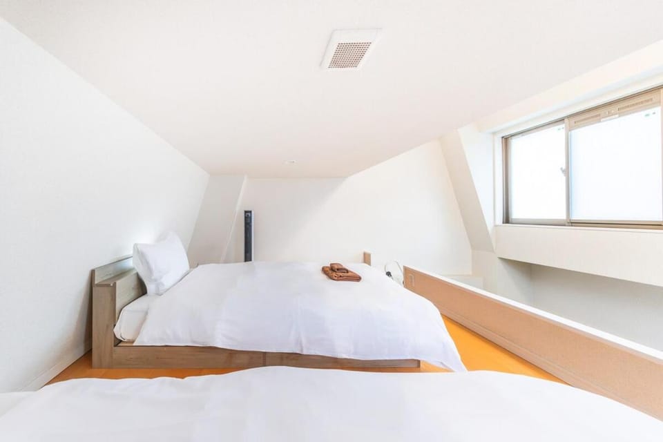 New Open,6-minute walk from Shibuya Station and 3-minute walk from Shinsen Station, Direct access to major stations on the Yamanote Line, EV available, 4 people ,Loft house Apartment in Shibuya