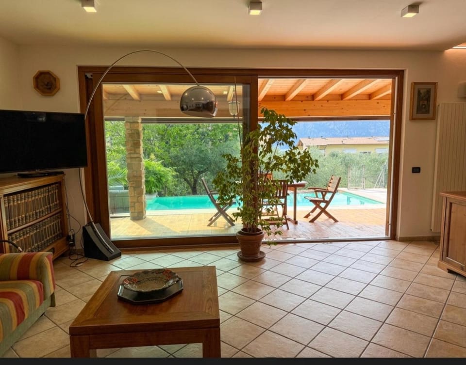 Living room, Swimming pool