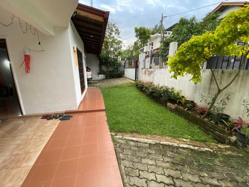 AJ's Place Vacation rental in Western Province