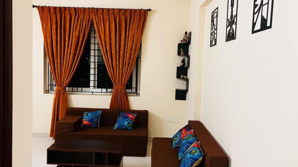 Furnished 3 bedroom flat near lulu mall and KIMS Apartment in Thiruvananthapuram