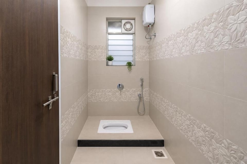 Cozy2BHK Aprtmnt Chandani Chowk Friends or Family Apartment in Pune