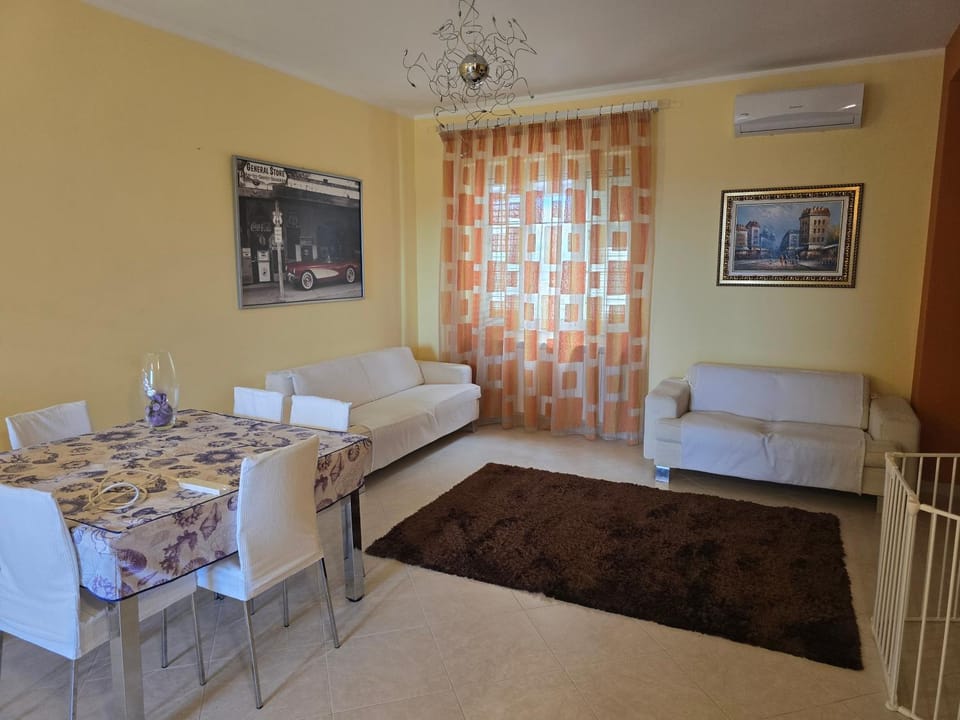 Living room, Photo of the whole room, Seating area, Bedroom, air conditioner