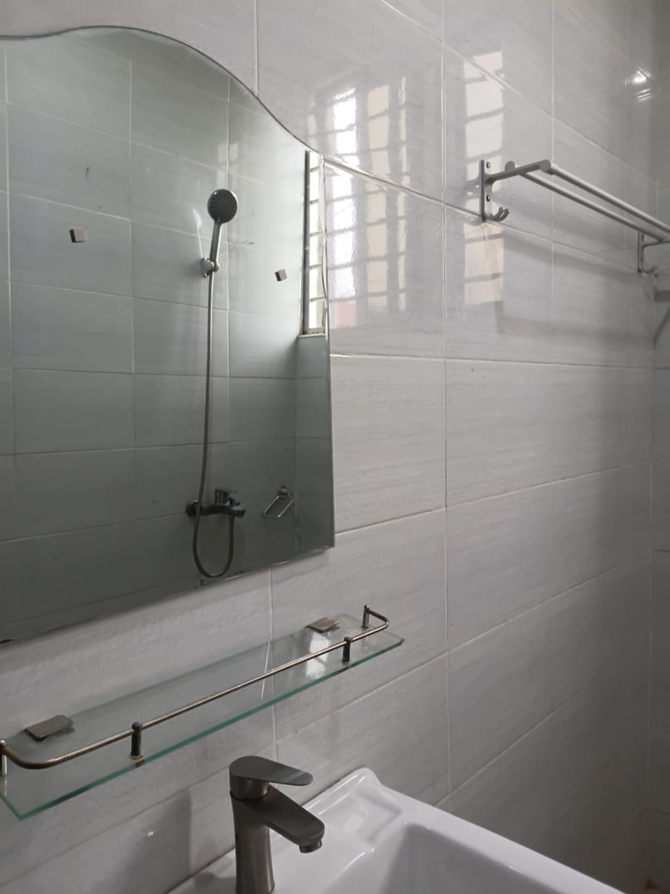 Emg inn Apartment in Accra