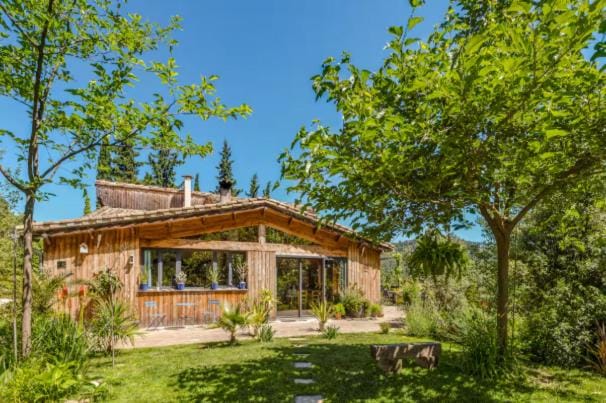 Property building, Garden