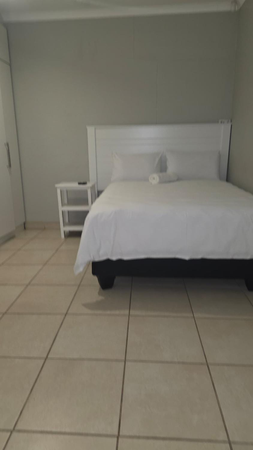 Queen Self-Catering Accommodation Bed and Breakfast in Khomas Region, Namibia