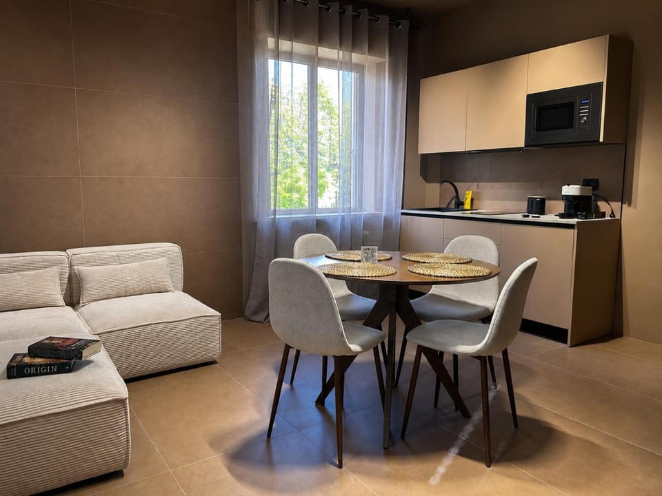 TV and multimedia, Kitchen or kitchenette, Living room, Dining area
