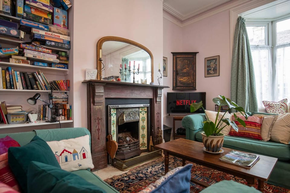 Library, TV and multimedia, Living room, Seating area