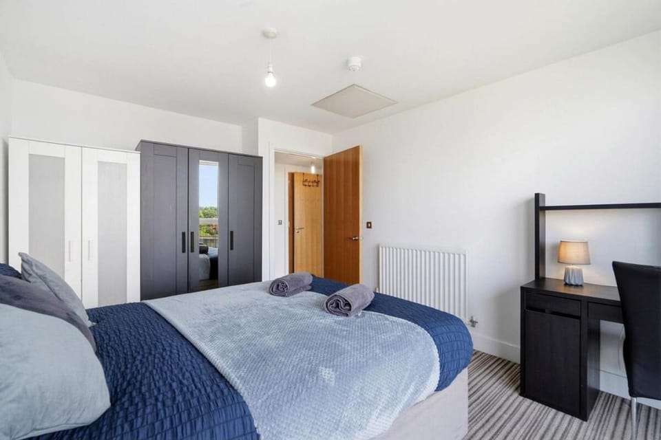 #191 Mason Way Executive Stay - Sleeps 6 Apartment in Birmingham