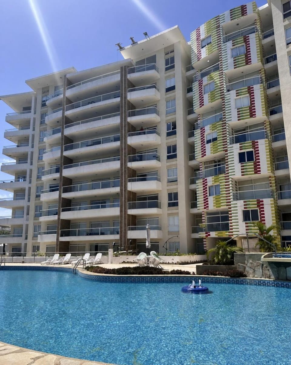 Property building, Day, Pool view, Swimming pool