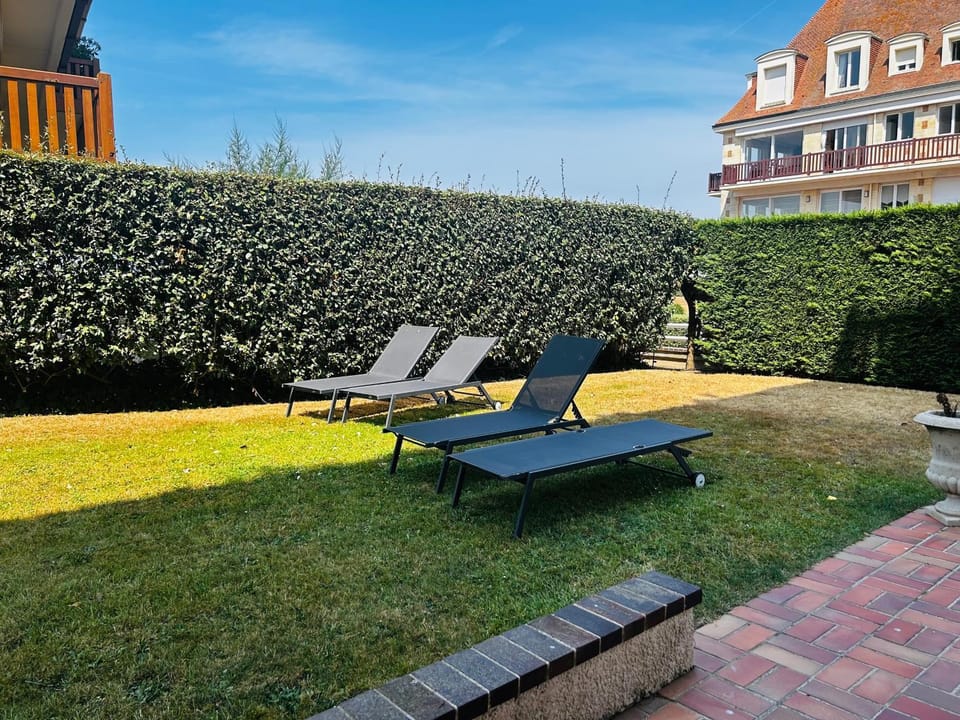 La Seigneurie Magnifique 4p Standing avec jardin Apartment in Deauville