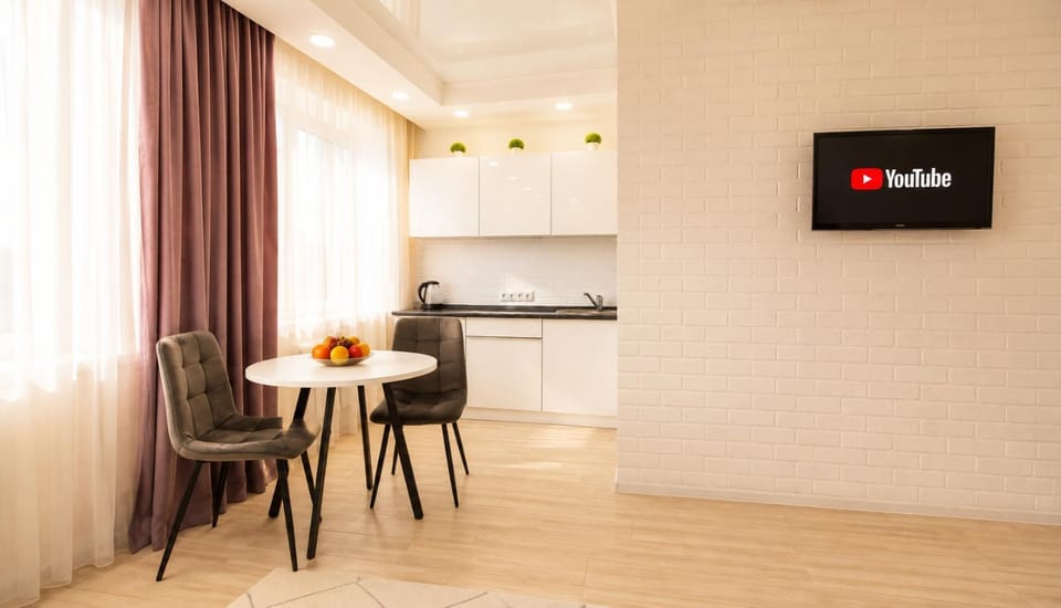 TV and multimedia, Kitchen or kitchenette, Dining area