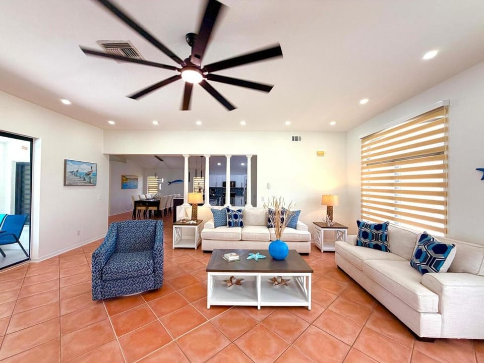 Waterfront Oasis- A peaceful escape in Cape Coral House in Cape Coral