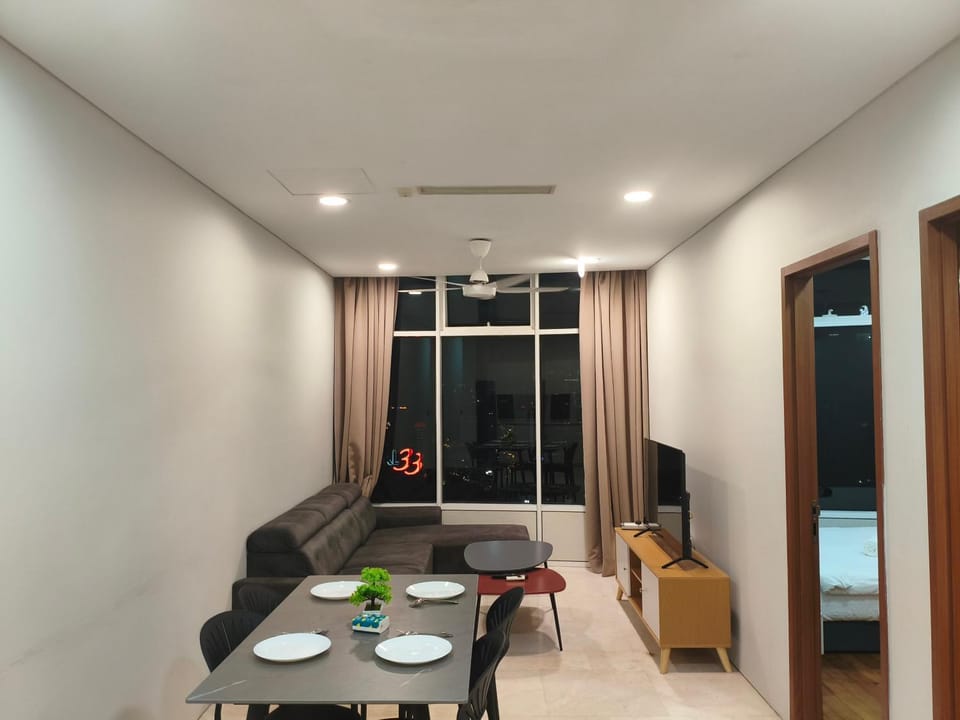 Living room, Seating area, Dining area, air conditioner