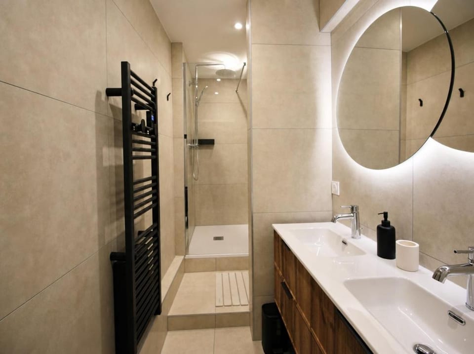 City break Aix-les-Bains,2 chambres garage, climatisation Apartment in Aix-les-Bains