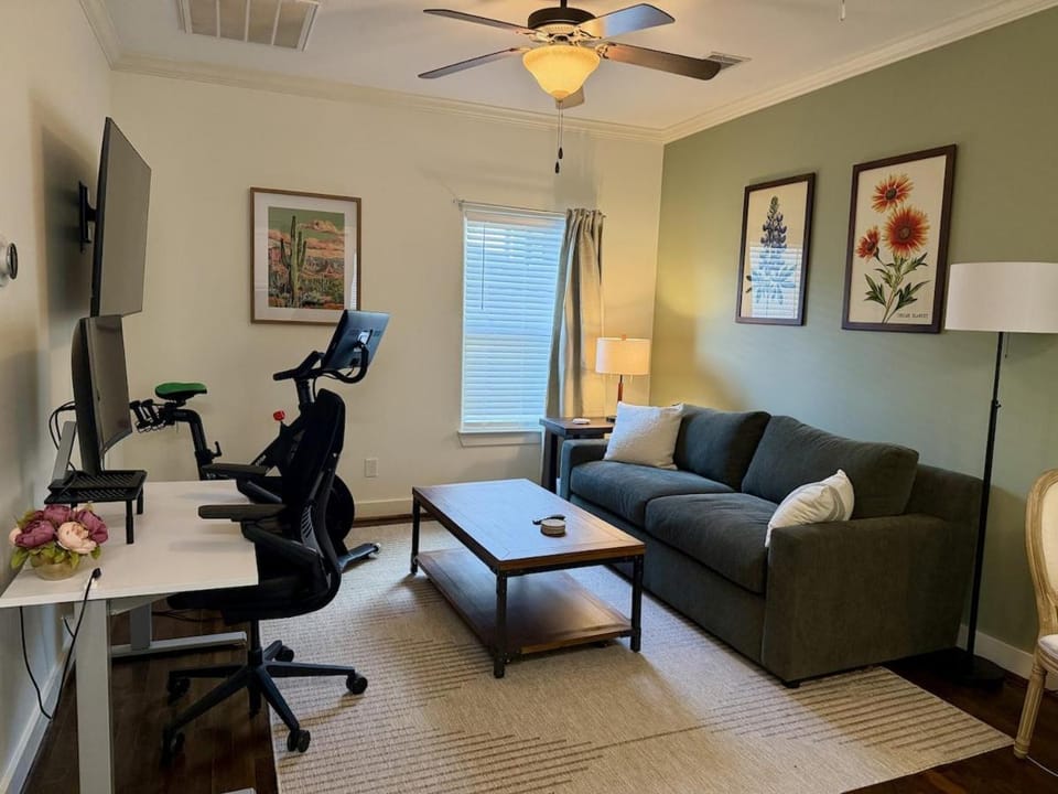 Living room, Seating area, Evening entertainment
