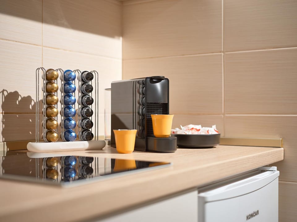 Coffee/tea facilities, Kitchen or kitchenette