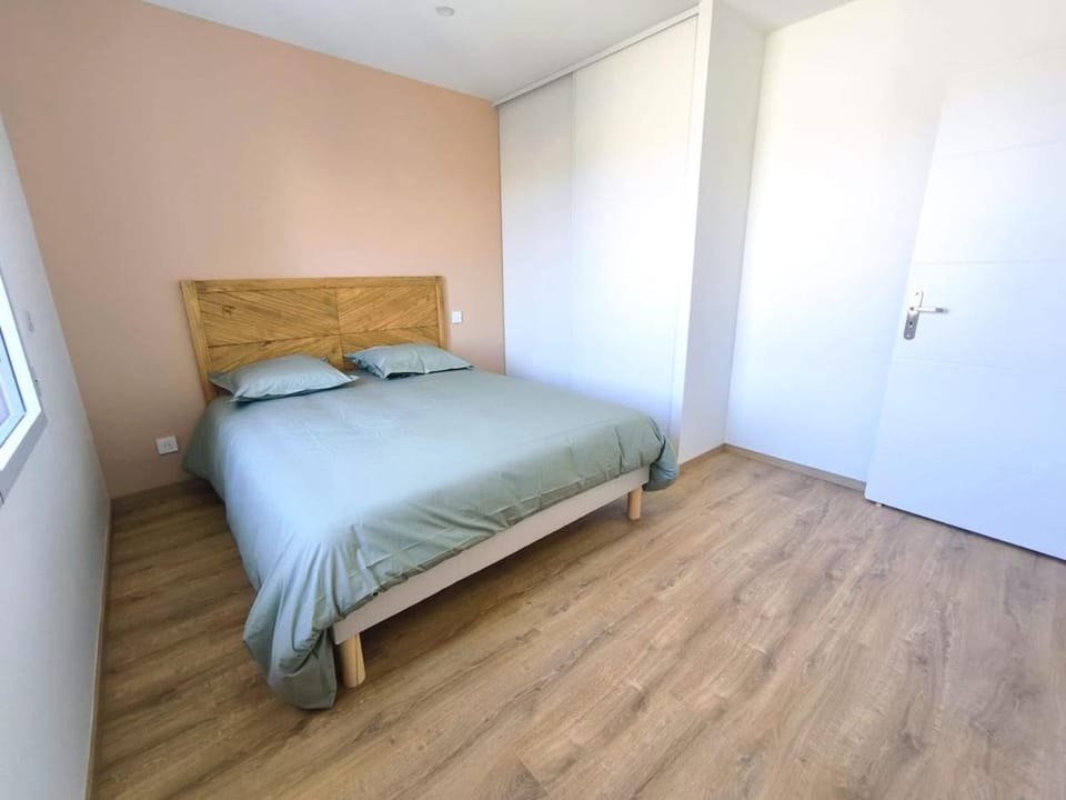 Maison avec grand garage entièrement rénové Apartment in Occitanie
