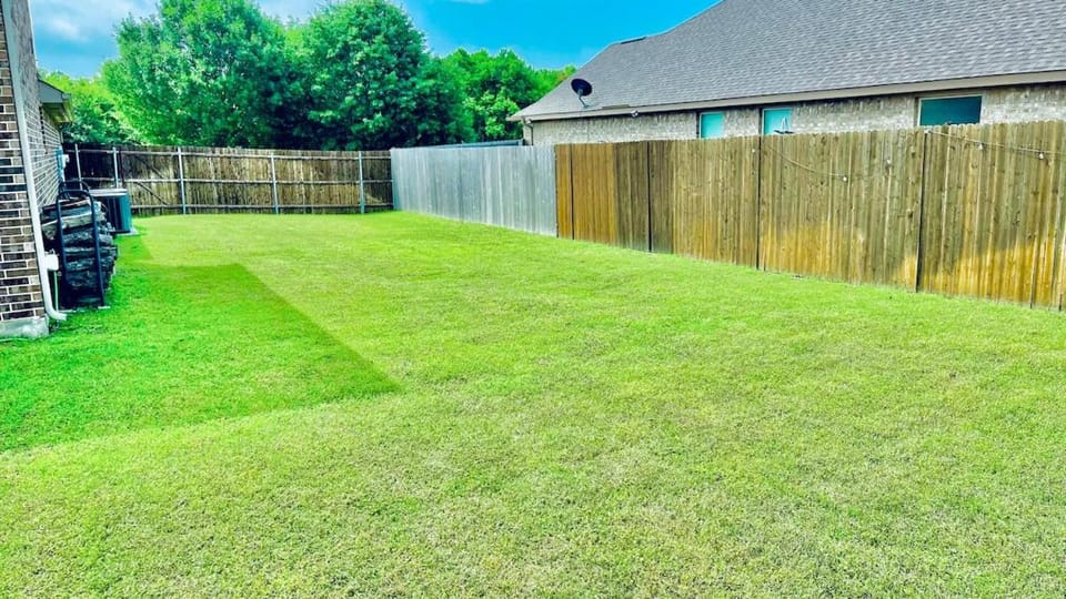 5BR Family Retreat with Swim Spa, Theater and Fire Pit House in Ennis