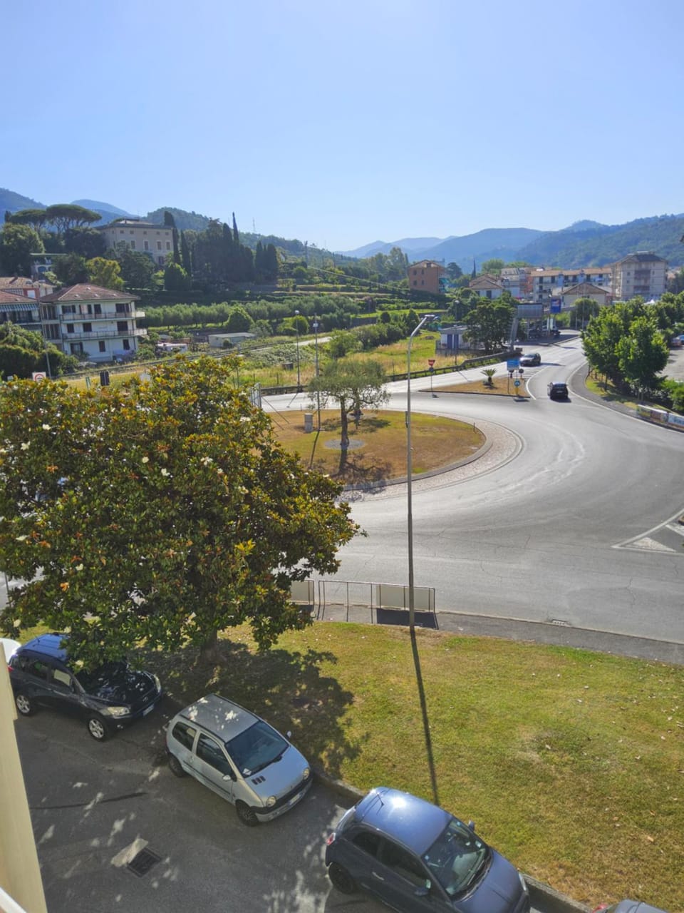 Neighbourhood, Street view, Location, Parking