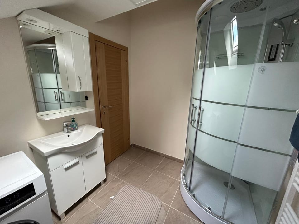 Shower, Bathroom, towels