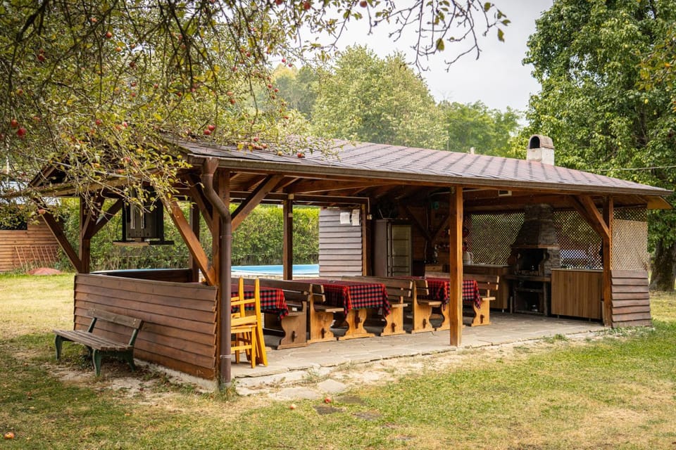 Patio, BBQ facilities