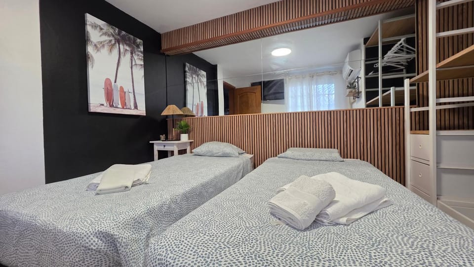 Villa Summertime - Private Jacuzzi and bikes, beach 800m House in Olhos de Água